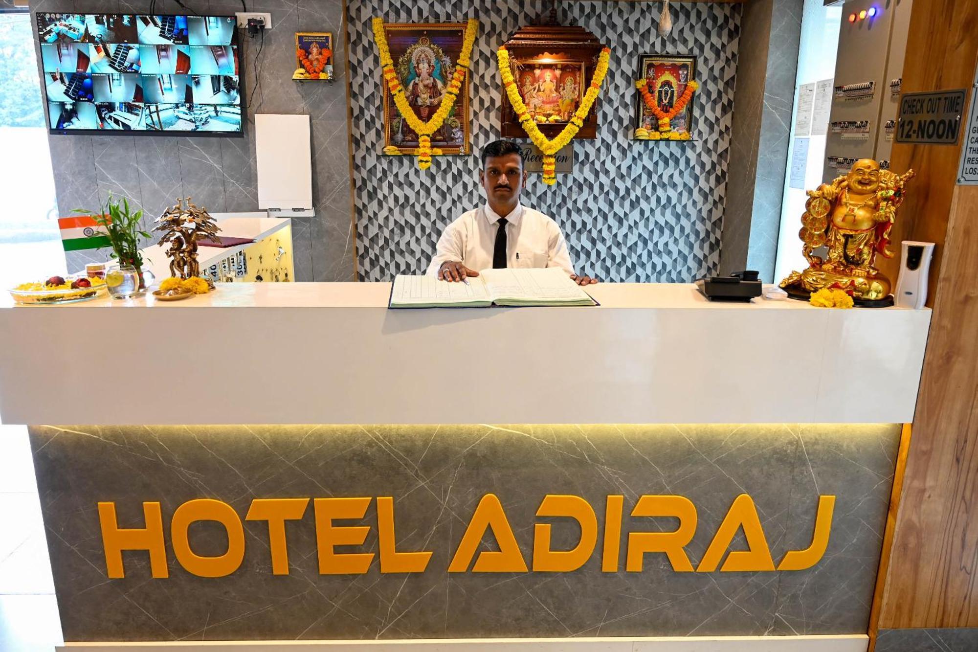 Отель Adiraj Residency Нави Мумбаи Экстерьер фото