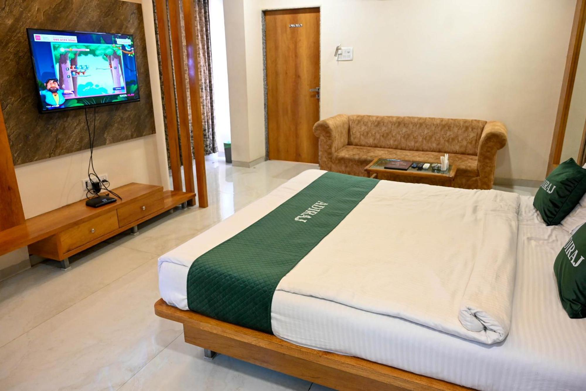 Отель Adiraj Residency Нави Мумбаи Экстерьер фото
